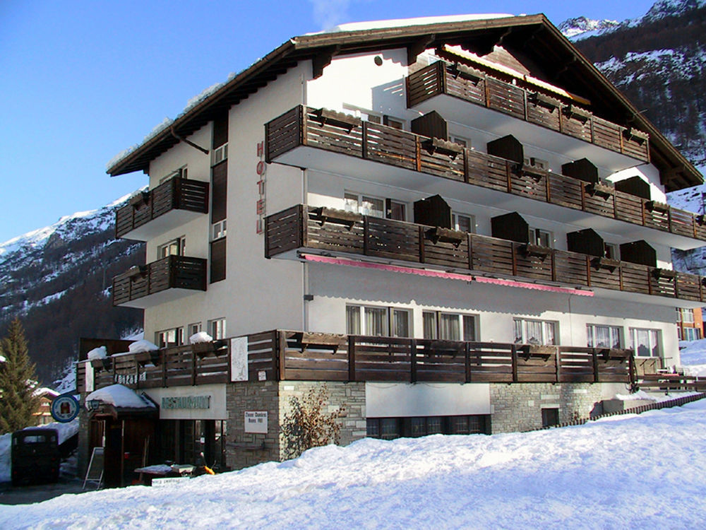 B&B Matterhorn Golf Randa Exteriör bild