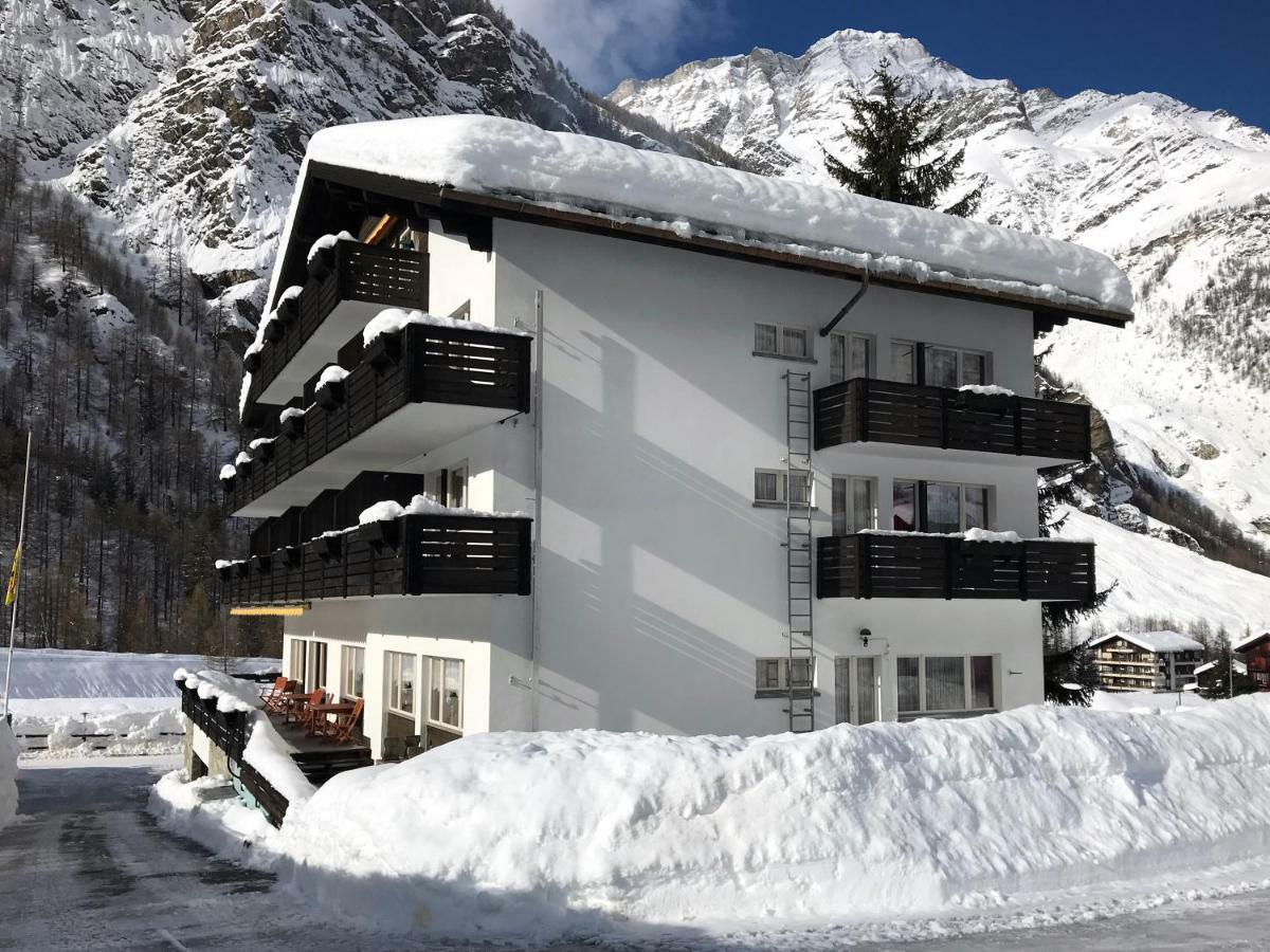 B&B Matterhorn Golf Randa Exteriör bild