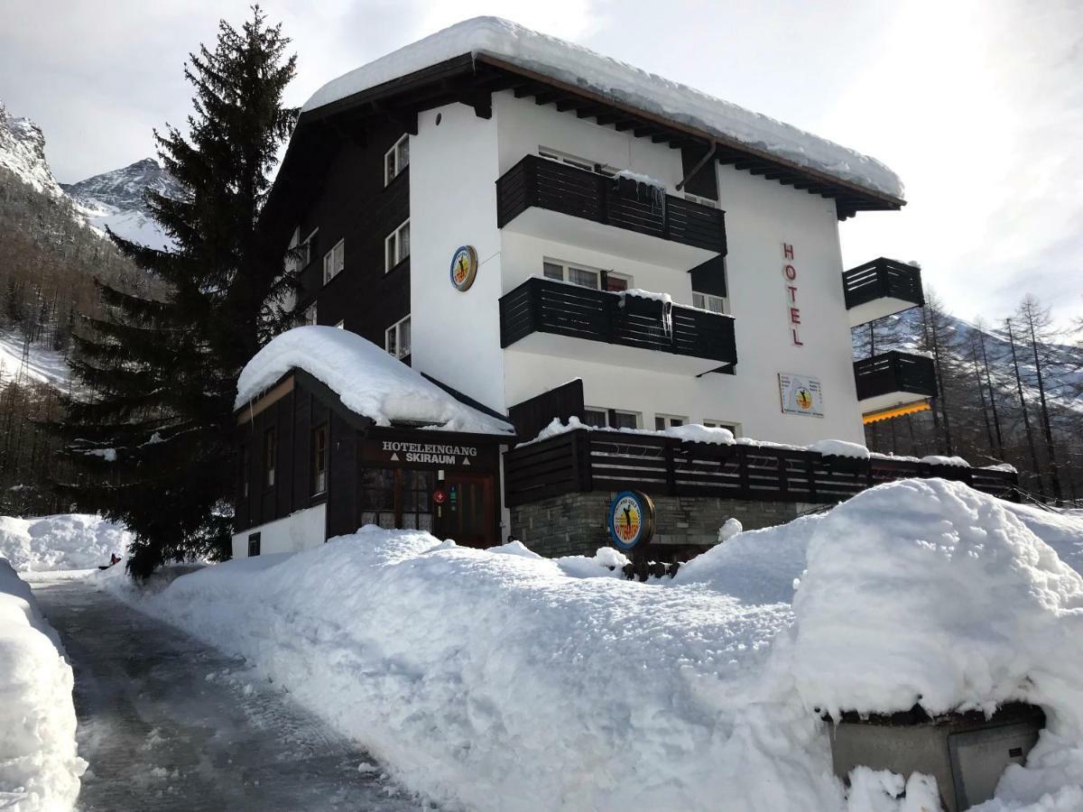 B&B Matterhorn Golf Randa Exteriör bild