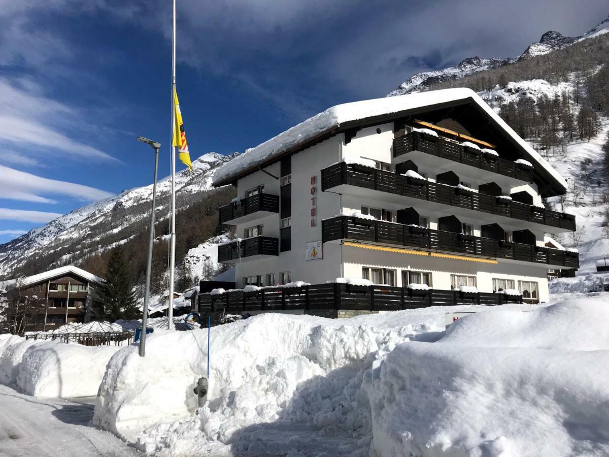 B&B Matterhorn Golf Randa Exteriör bild